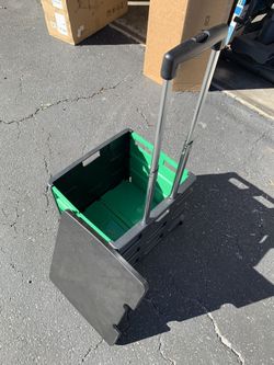 Collapsible dolley