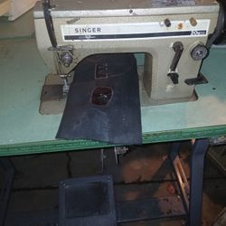 Sig Zag Singer 20U 33 Complete