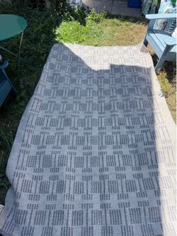 World Market Double sided Rug 6x9