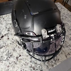 Schutt F7 Football Helmet