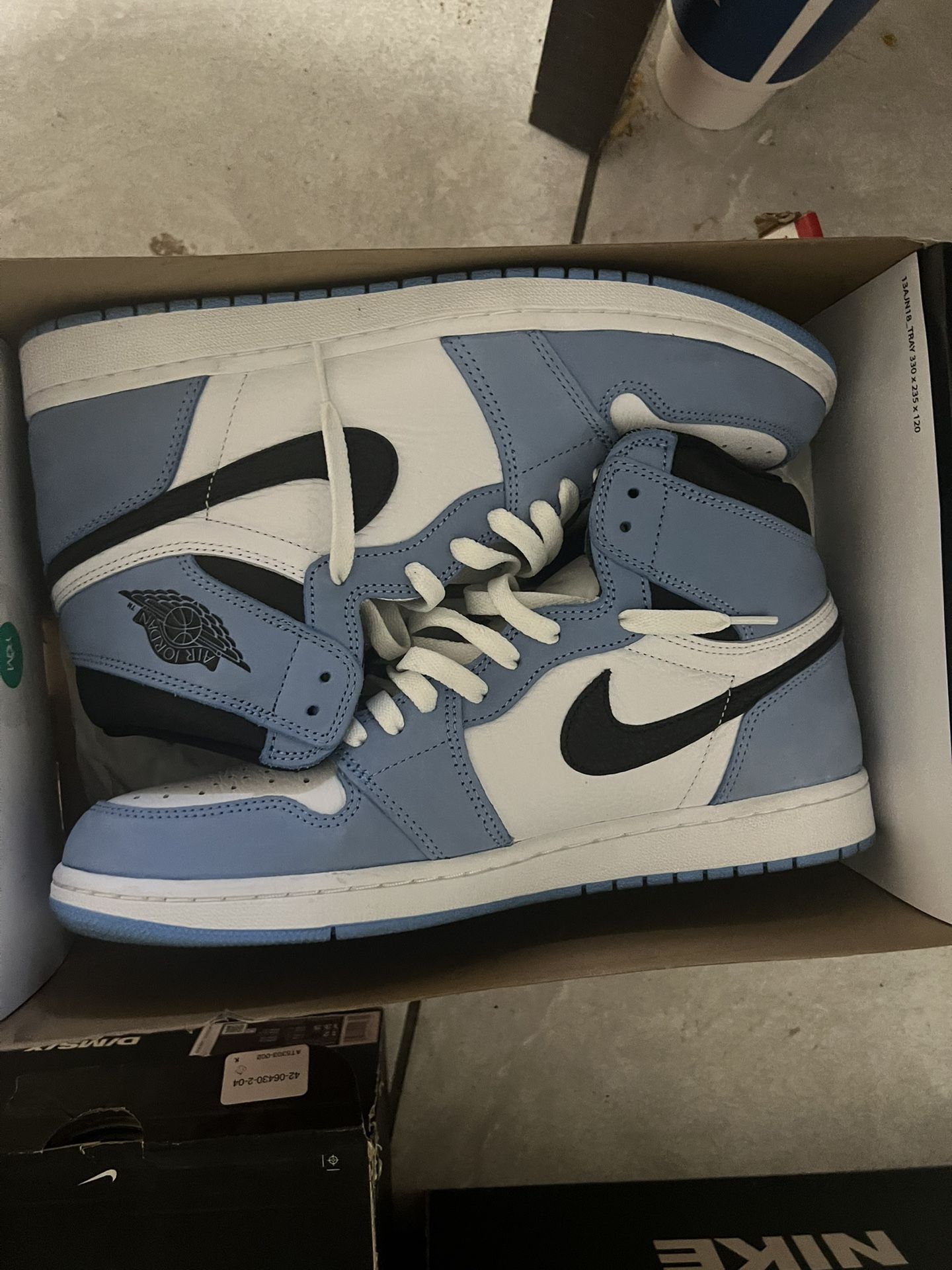 Jordan 1 Unc