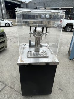 4 Dispensers Kegerator By Micromatic 