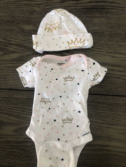 Girls Newborn 4 outfits cute LOT 2