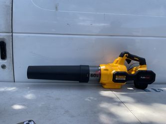 DeWalt 60 V brush less flexible blower tool only