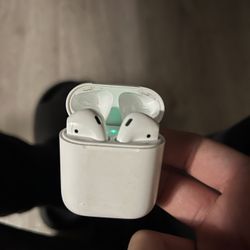 Apple AirPods (2nd Generation