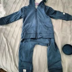 Brand New 0-3 Mnths 2 Outfits
