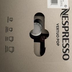 Nespresso De'Longhi Vertuo Pop Plus Coffee Espresso Machine Black