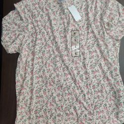 NEVER USED.  Women's Shirt Size Large 