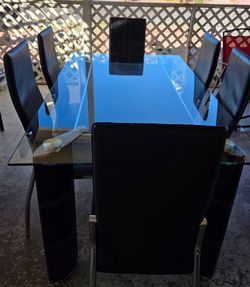 Comedor de 6 sillas buen estado