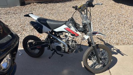 Pit bike
