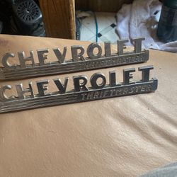 1(contact info removed) Chevrolet Thrift master Name Plate Emblem