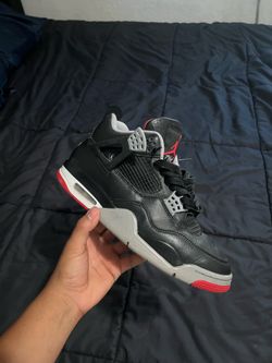 Jordan 4 breds