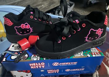 Hello kitty Heelys