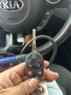 PROGRAMMING KEY FOBS , Remote keys , chip keys 