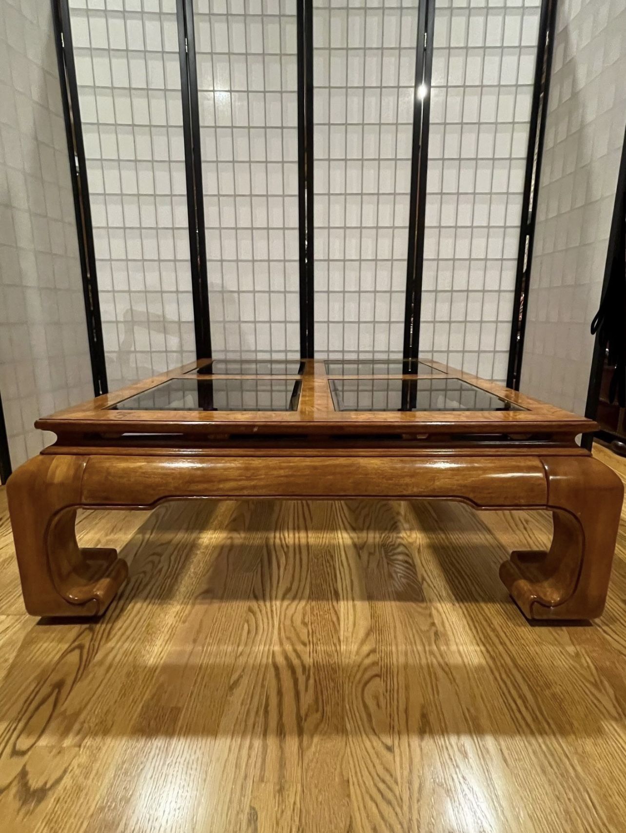 Beautiful Vintage Ming Asian Chinoiserie Coffee Table