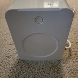 Two-output 500W 120V to 240V Step Up Transformer for European and Asian Appliances