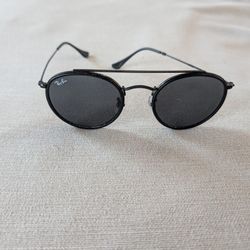 Ray-Ban Sunglasses Black