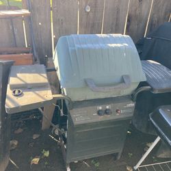 Barbecue BBQ Grill Grille Lava Rock Propane