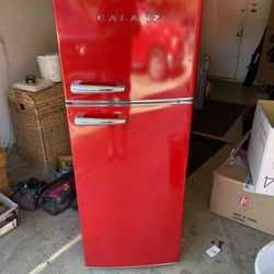 Refrigerator freezer