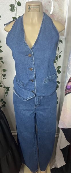 Brand New 2-Piece Denim Halter & Pants Set – Size Large
