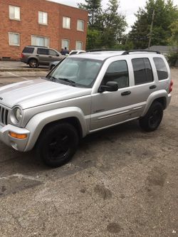 LOADED 04 JEEP LIBERTY