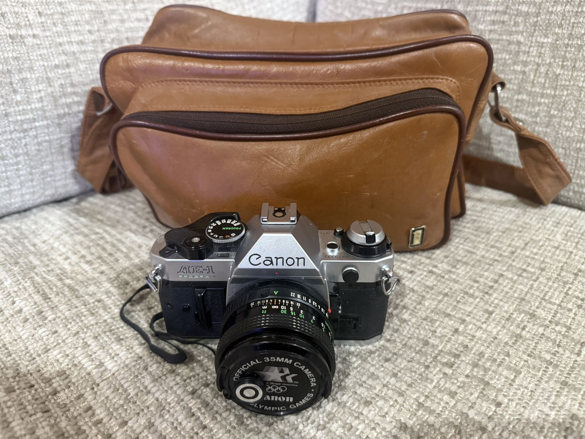 Canon AE-1 Program 35mm SLR Film Camera with 50mm Lens + Bag Tested Working