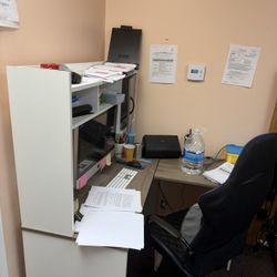 FREE DESK