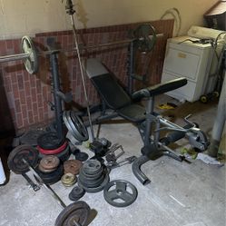 Weight Bench & 700 Lbs Weights
