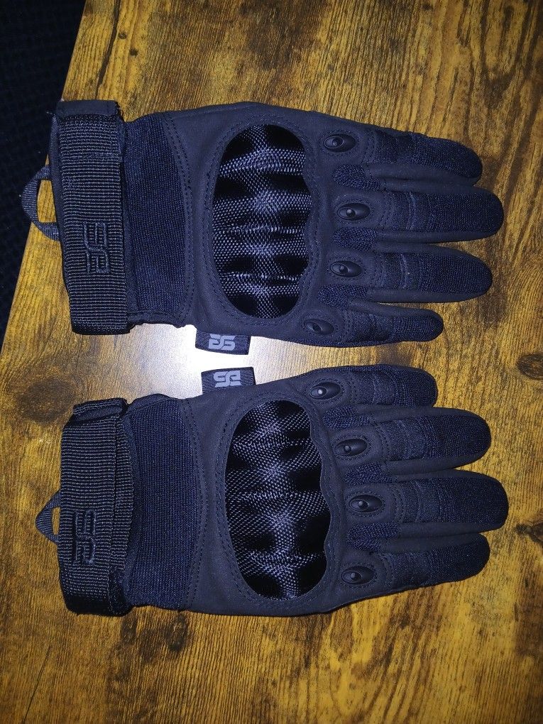 Knuckle Pro
Tactical Gloves