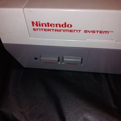 Nintendo Entertainment System 1985