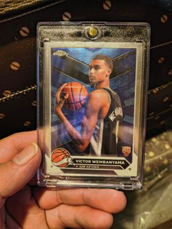 Topps chrome victor wembayama RC