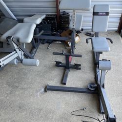 NICE PRECOR SELECT WEIGHT STACK WEIGHTS INCLUDED UNIVERSAL WORKOUT MACHINE THAT IS COMMERCIAL GRADE. YOU CAN DO EVERYTHING WITH THIS UNIT