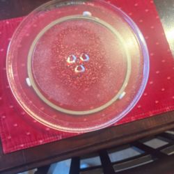 Microwave dish and rollers