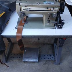 Singer Sig Zag Complete With Cervo Motor