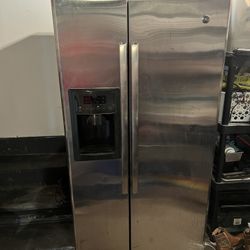 $100 GE Side By Side Fridge Stainless Steel