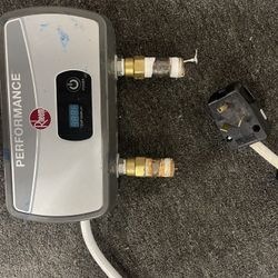 Rheem Tankless Water Heater (used) 240v