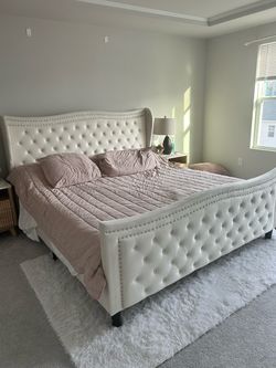 King Tufted Upholstered Bed Frame and matress