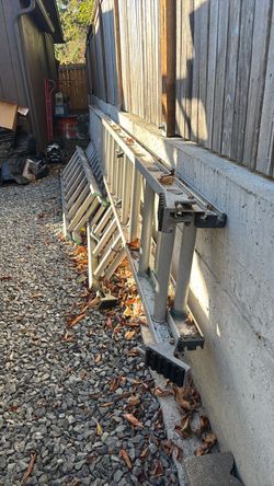 Aluminum Extension Ladder
