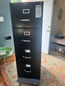 Filing Cabinet / Black/ 4 Drawer