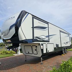 RV, TOY HAULER, GOOSENECK TOWING 