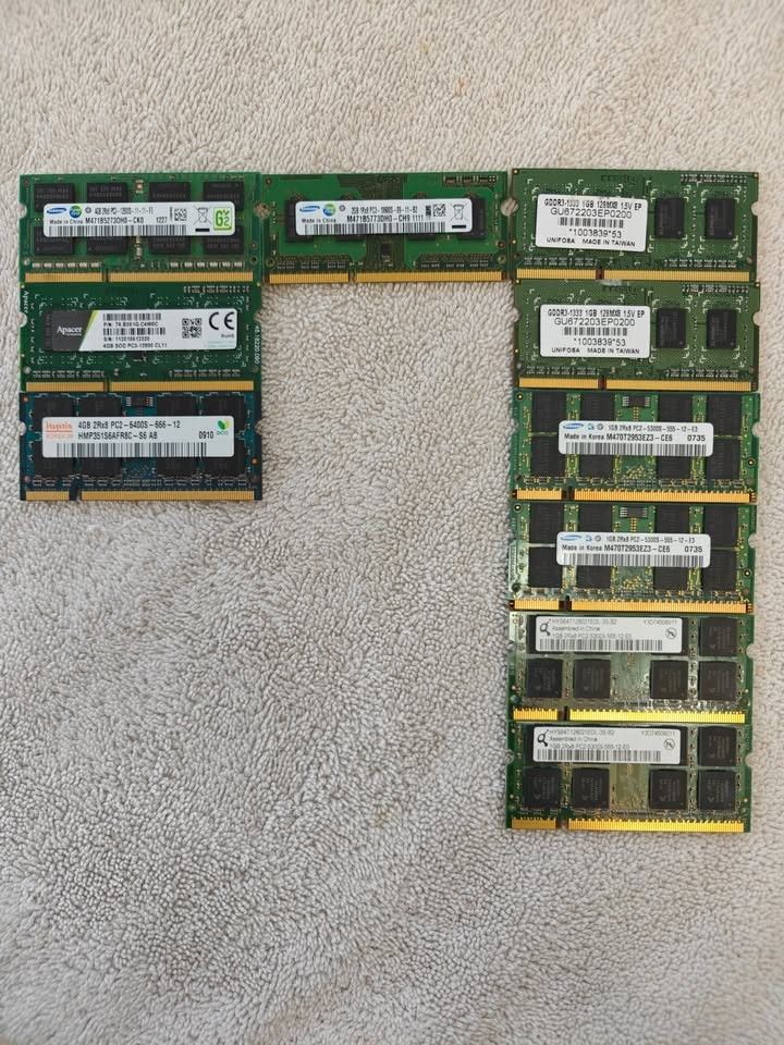 LOT of Laptop RAM (Various Brands & Sizes 1 - 4GB)