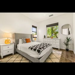 Queen bed set (frame, foundation and bed)