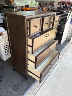 Dresser