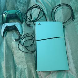 PS5 Digital Edition + 2 Controllers + WD_BLACK SSD (Clean, Works Perfect) 