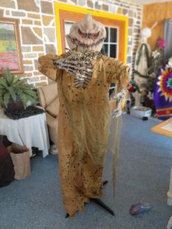 Halloween Scarecrow Decoration Figure animatronic