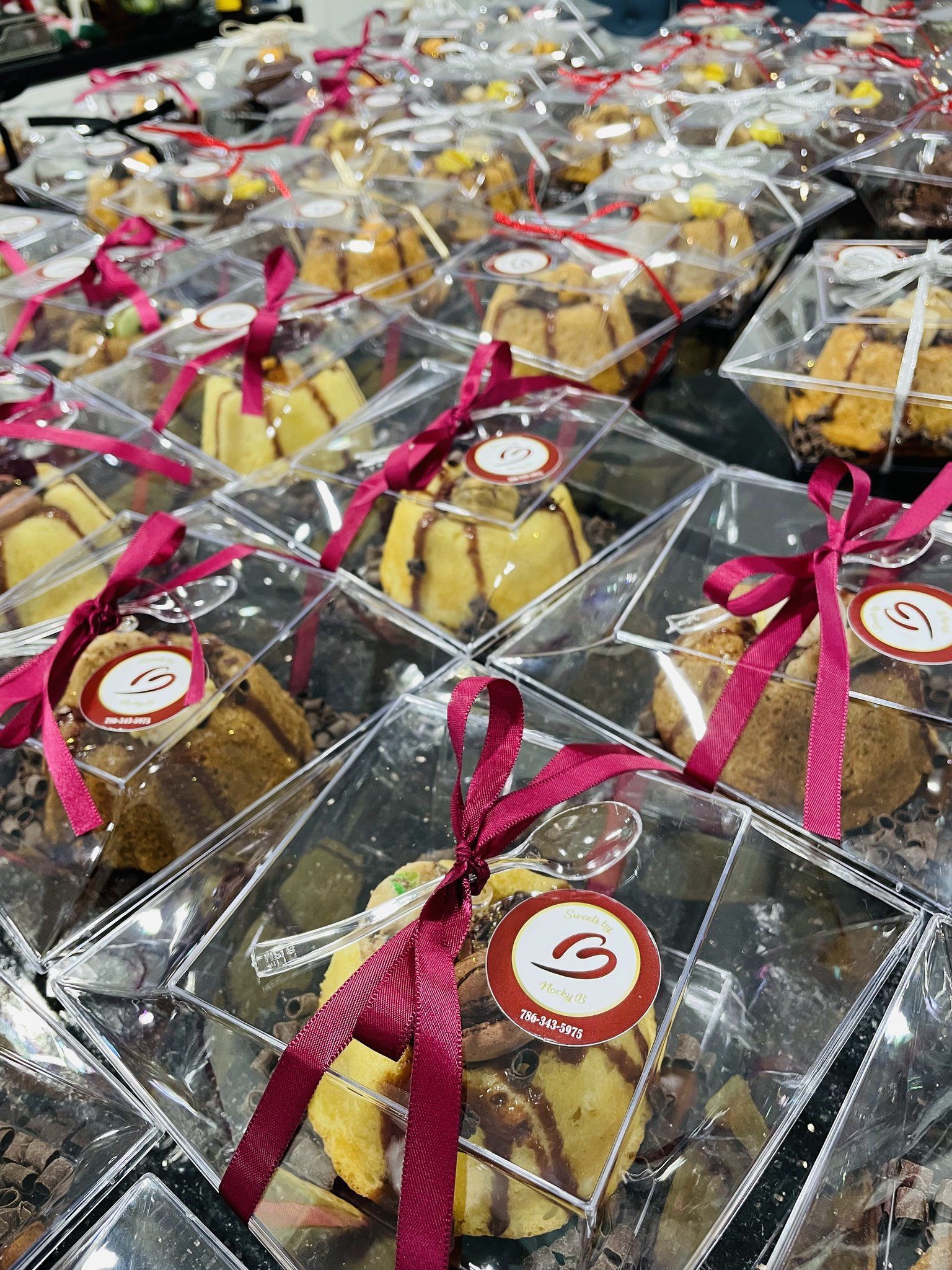 Unique Shaped Plastic Containers 48 Count