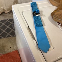 New Silk Turquoise Blue Tie N Handkerchief$5 Cash With Tags  