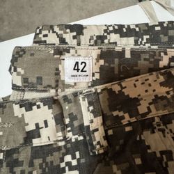 Men’s Camel Pants Size 42