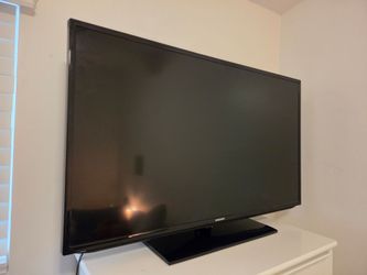 Samsung 46" 1080p LED TV – Works Great