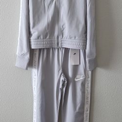 NEW Large Kids Nike Jogger Suit